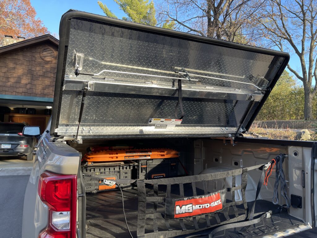 DiamondBack SE Truck Bed Cover